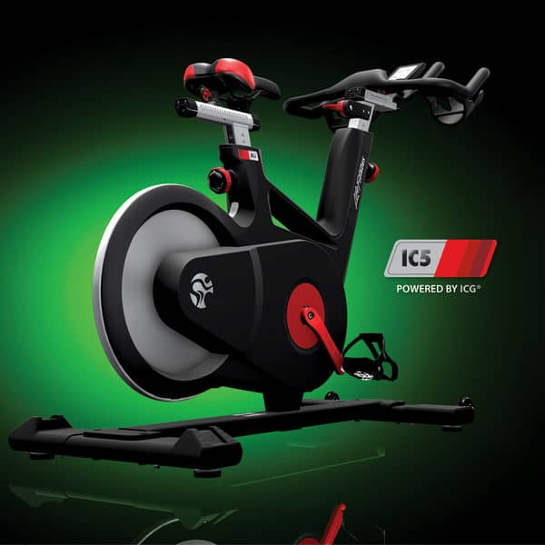 ic5-bike-green-background-l